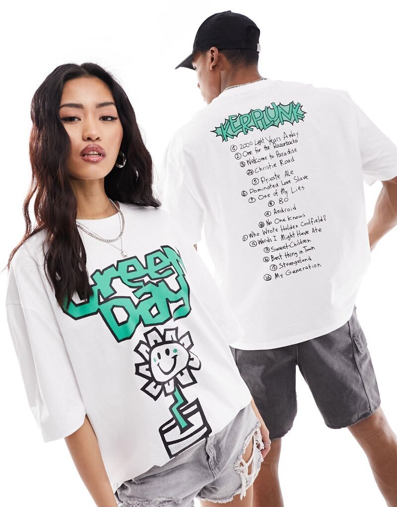 Белая объемная футболка унисекс с лицензией ASOS DESIGN с графикой альбома Green Day
Белая объемная футболка унисекс с лицензией ASOS DESIGN с графикой альбома Green Day