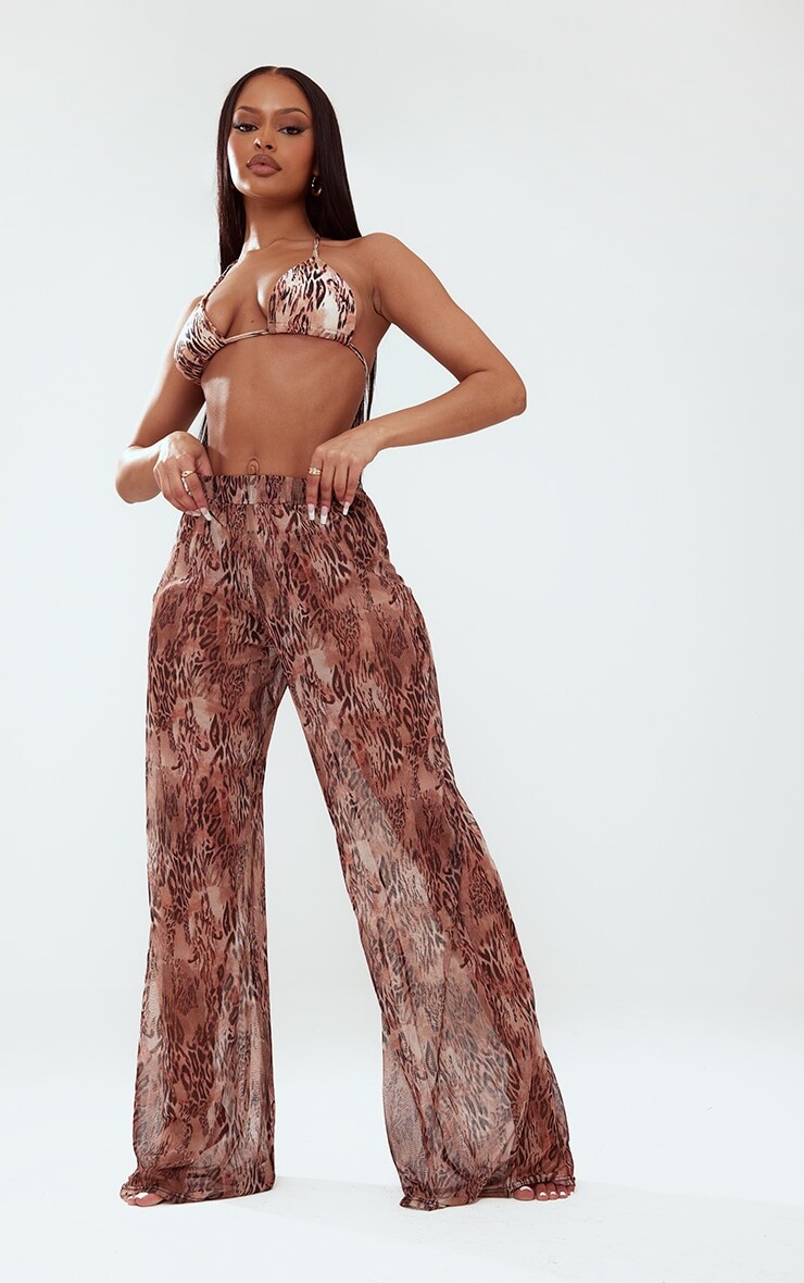 PrettyLittleThing Коричневые широкие брюки в сеточку с абстрактным леопардовым принтом, Коричневый
PrettyLittleThing Коричневые широкие брюки в сеточку с абстрактным леопардовым принтом, Коричневый