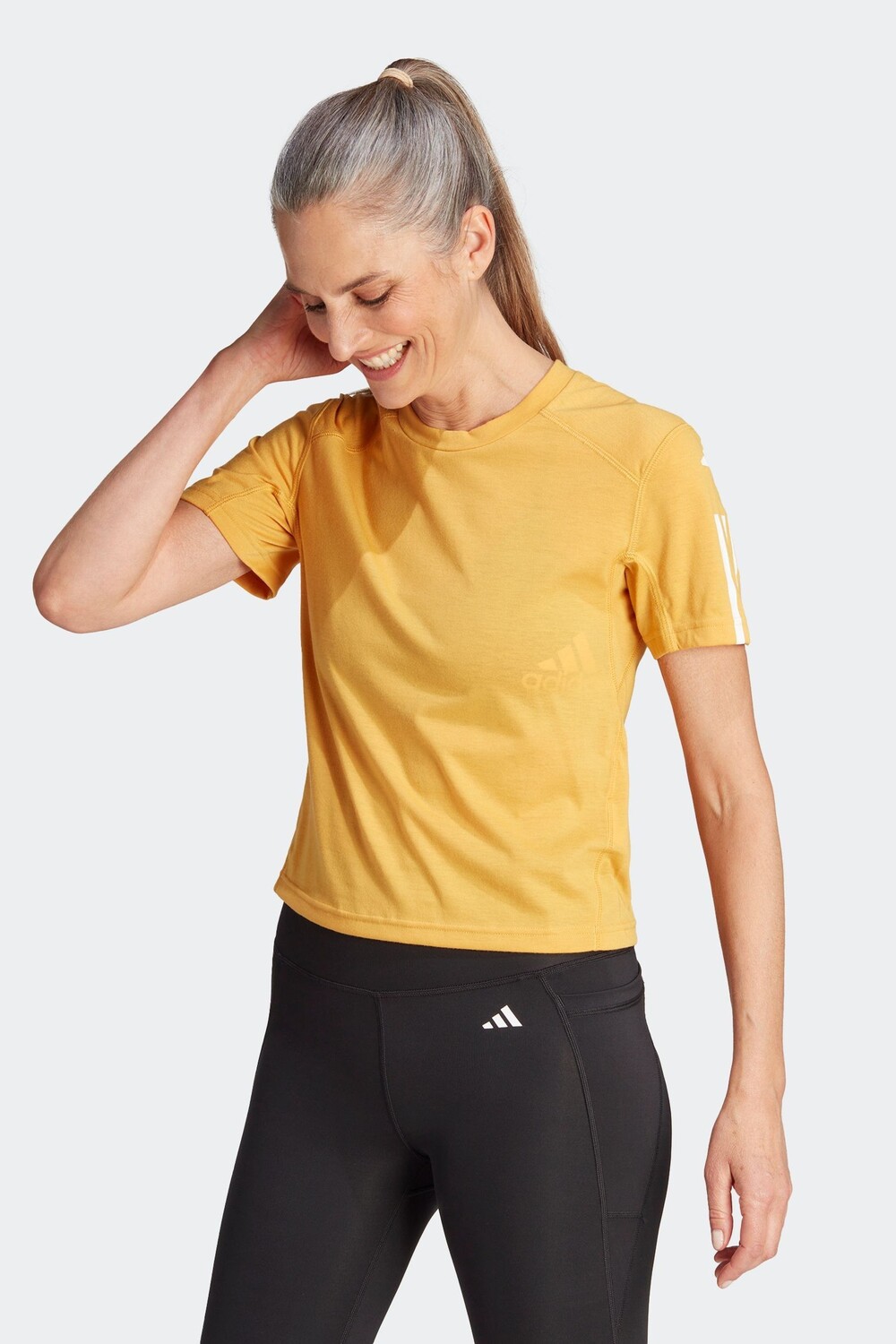 Укороченная хлопковая футболка с 3 полосками Performance Train Essentials adidas, желтый
Укороченная хлопковая футболка с 3 полосками Performance Train Essentials adidas, желтый