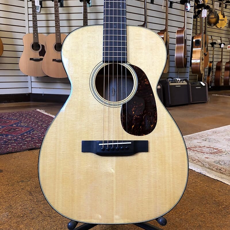 Акустическая гитара Martin 0-18 Standard Series Concert Acoustic Guitar w/Hard Case
Акустическая гитара Martin 0-18 Standard Series Concert Acoustic Guitar w/Hard Case