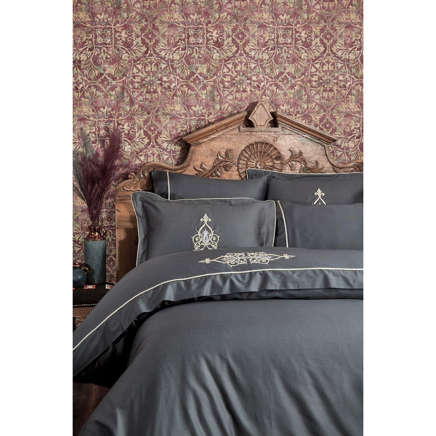 Экокотон Alya King Size Комплект постельного белья из 100% органического хлопка, атласа с вышивкой, антрацит, 220X240 см
Экокотон Alya King Size Комплект постельного белья из 100% органического хлопка, атласа с вышивкой, антрацит, 220X240 см