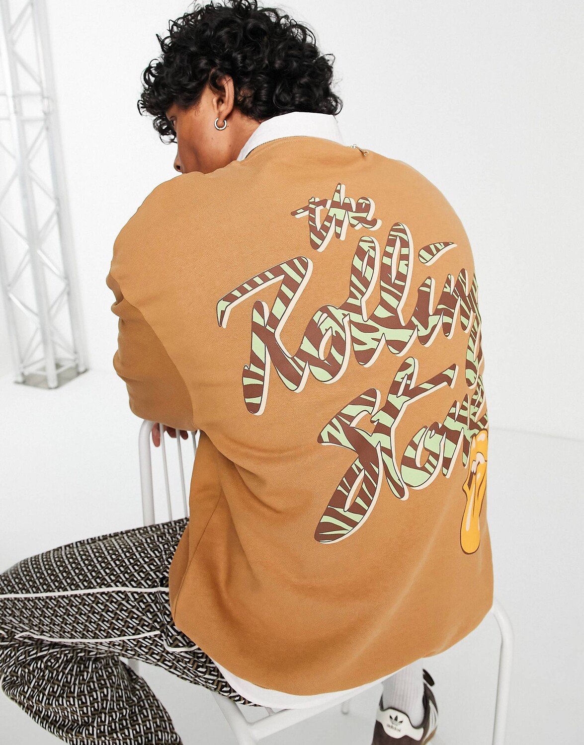 Коричневая толстовка оверсайз с принтом Rolling Stones ASOS DESIGN, Коричневый
Коричневая толстовка оверсайз с принтом Rolling Stones ASOS DESIGN, Коричневый