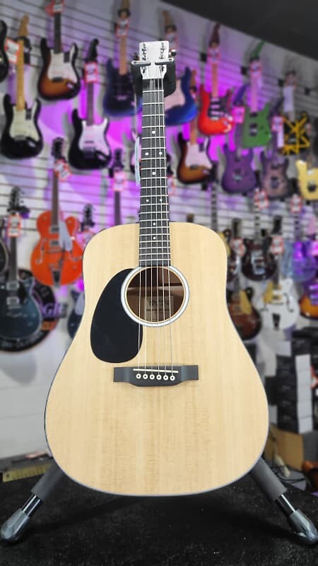 Акустическая гитара Martin D Jr-10 Left Handed Acoustic Guitar Natural Spruce Auth Dealer
Акустическая гитара Martin D Jr-10 Left Handed Acoustic Guitar Natural Spruce Auth Dealer