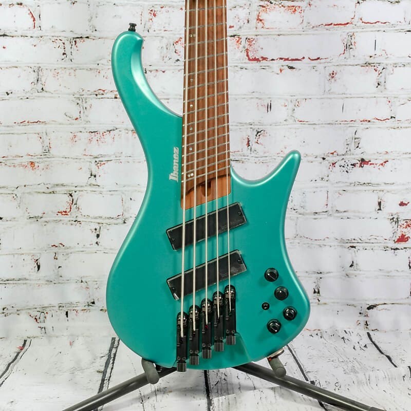 Ibanez EHB1005SMS Бас-гитара изумрудно-зеленая, 5 струн (с чехлом) Ibanez EHB1005SMS Electric Bass , 5-String (with Gig Bag)
Ibanez EHB1005SMS Бас-гитара изумрудно-зеленая, 5 струн (с чехлом) Ibanez EHB1005SMS Electric Bass , 5-String (with Gig Bag)