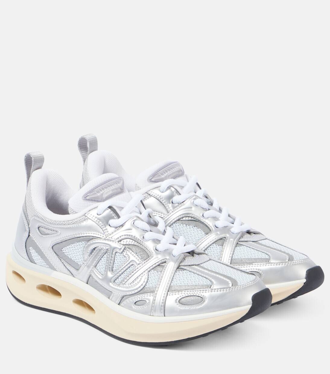 Кроссовки VLogo Easyjog с кожаной отделкой Valentino Garavani, цвет argento/sky sorbet/bianco
Кроссовки VLogo Easyjog с кожаной отделкой Valentino Garavani, цвет argento/sky sorbet/bianco