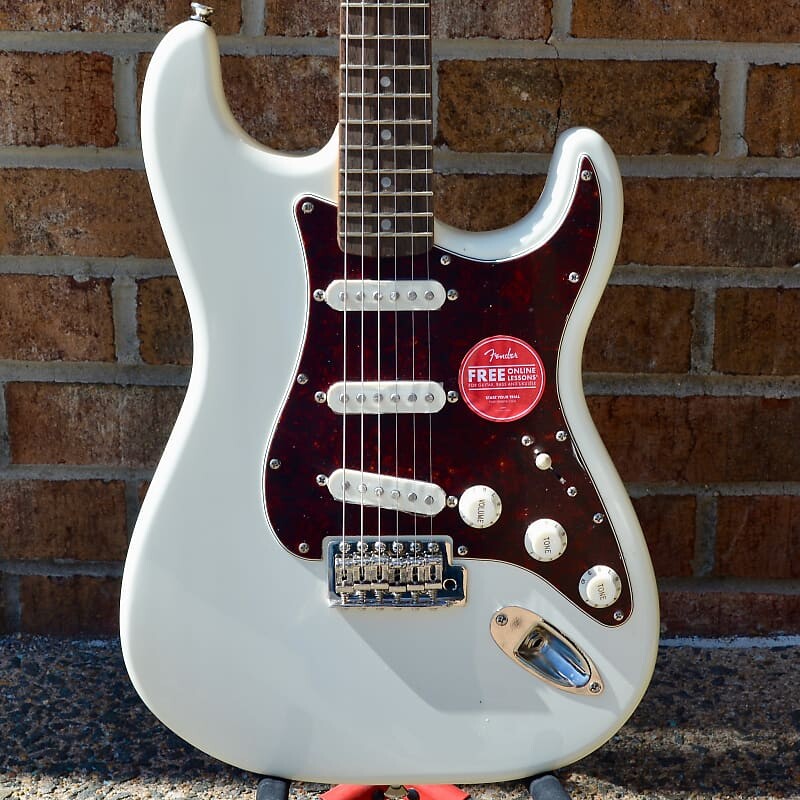 Стратокастер Fender Squier Classic Vibe 70-х Fender Classic Vibe '70s Stratocaster
Стратокастер Fender Squier Classic Vibe 70-х Fender Classic Vibe '70s Stratocaster