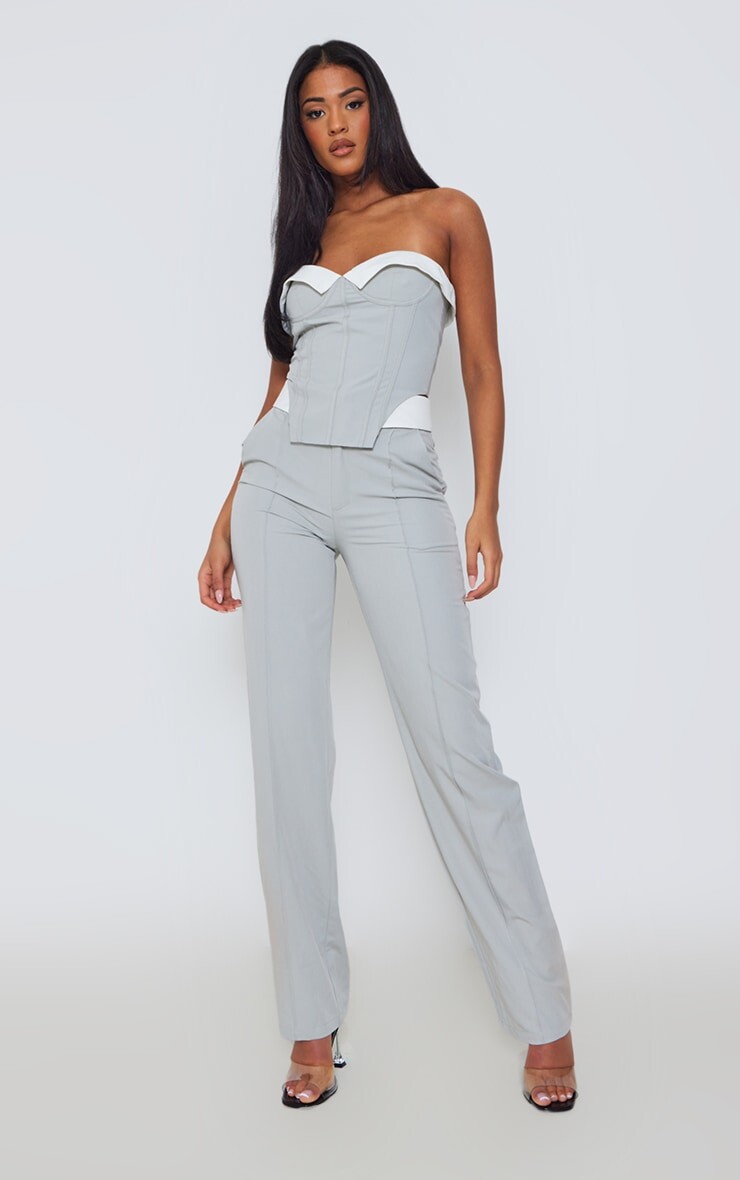 PrettyLittleThing Высокие светло-серые брюки строгого кроя с отворотами спереди, Серый
PrettyLittleThing Высокие светло-серые брюки строгого кроя с отворотами спереди, Серый