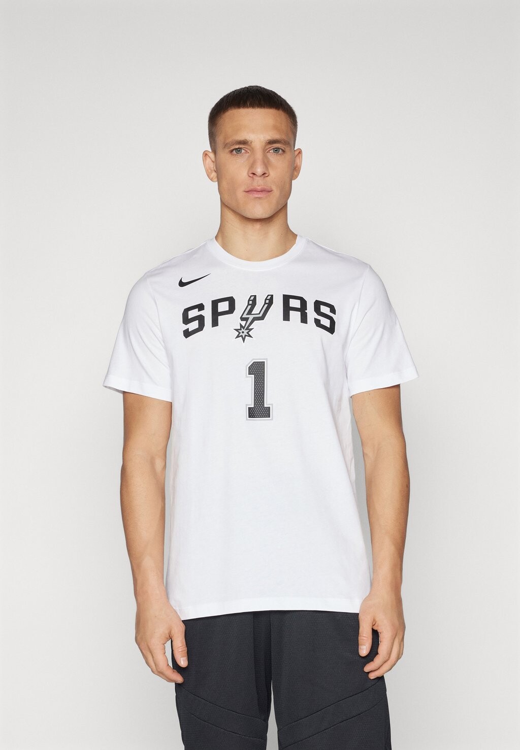 Футболка с символикой NBA SAN ANTONIO SPURS WEMBANYAMA TEE Nike, цвет white/wembanyama
Футболка с символикой NBA SAN ANTONIO SPURS WEMBANYAMA TEE Nike, цвет white/wembanyama