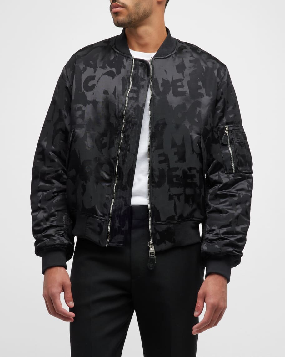 Мужская куртка-бомбер из жаккардового жаккарда в тон граффити Alexander McQueen
Мужская куртка-бомбер из жаккардового жаккарда в тон граффити Alexander McQueen