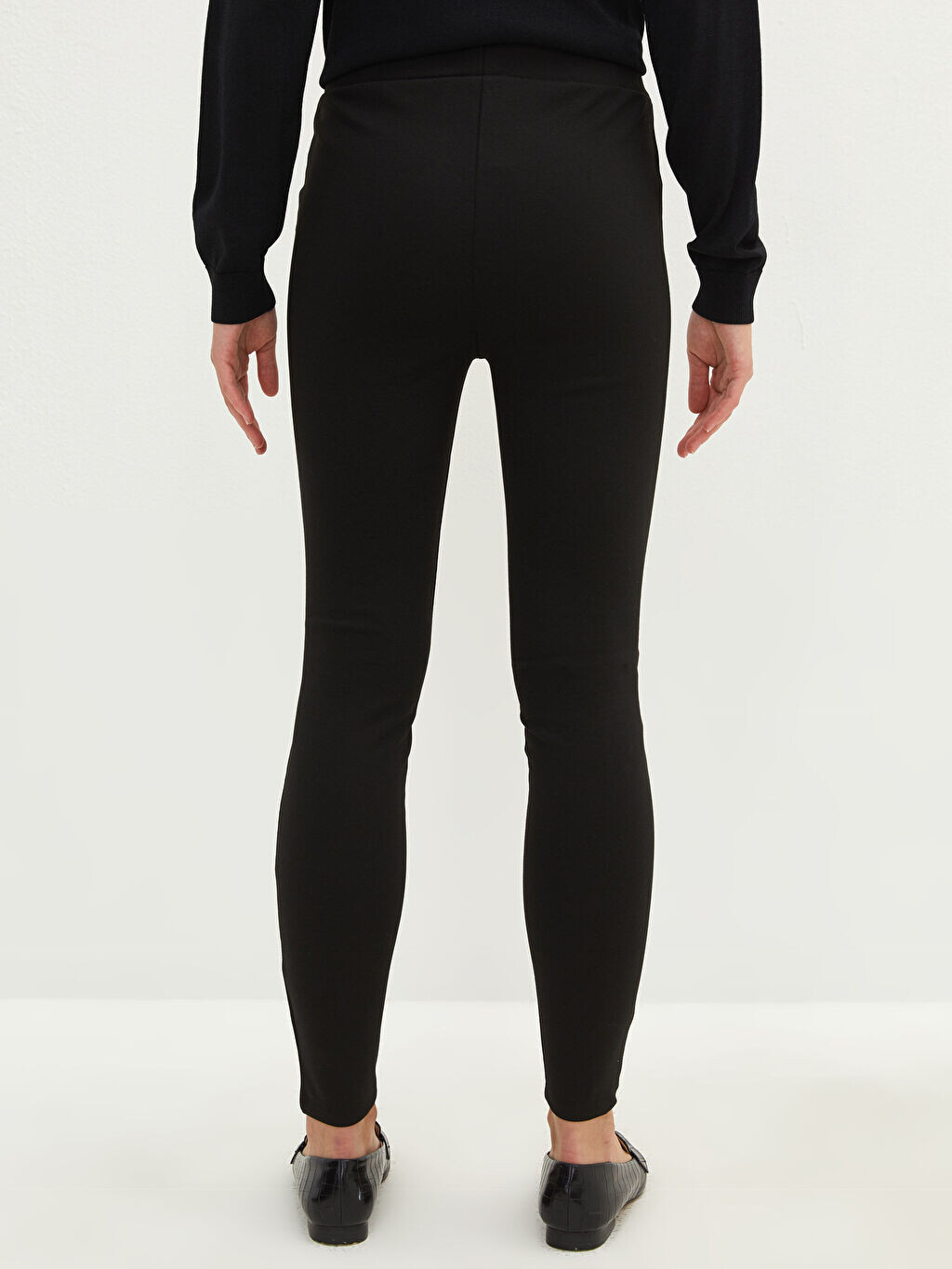 Женские брюки с высокой талией Extra Slim Fit с карманами и деталями LCW Vision, Черный
Женские брюки с высокой талией Extra Slim Fit с карманами и деталями LCW Vision, Черный
