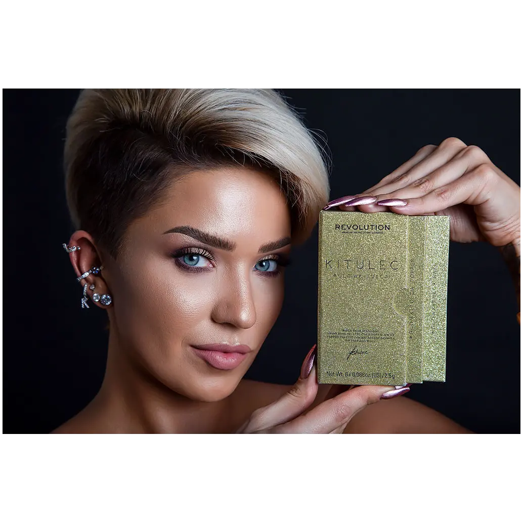 Revolution Makeup Kitulec набор: палетка хайлайтеров для лица, 7,5 г + палетка для хайлайтера, 7,5 г
Revolution Makeup Kitulec набор: палетка хайлайтеров для лица, 7,5 г + палетка для хайлайтера, 7,5 г