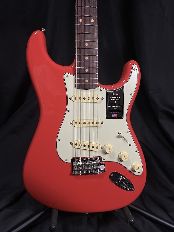 Электрогитара Fender American Vintage II 1961 Stratocaster, Rosewood Fingerboard, Fiesta Red Electric Guitar
Электрогитара Fender American Vintage II 1961 Stratocaster, Rosewood Fingerboard, Fiesta Red Electric Guitar