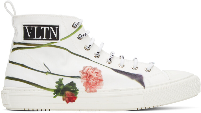 Белые высокие кроссовки Giggies Valentino Garavani Emilio Villalba Edition 'VLTN'
Белые высокие кроссовки Giggies Valentino Garavani Emilio Villalba Edition 'VLTN'