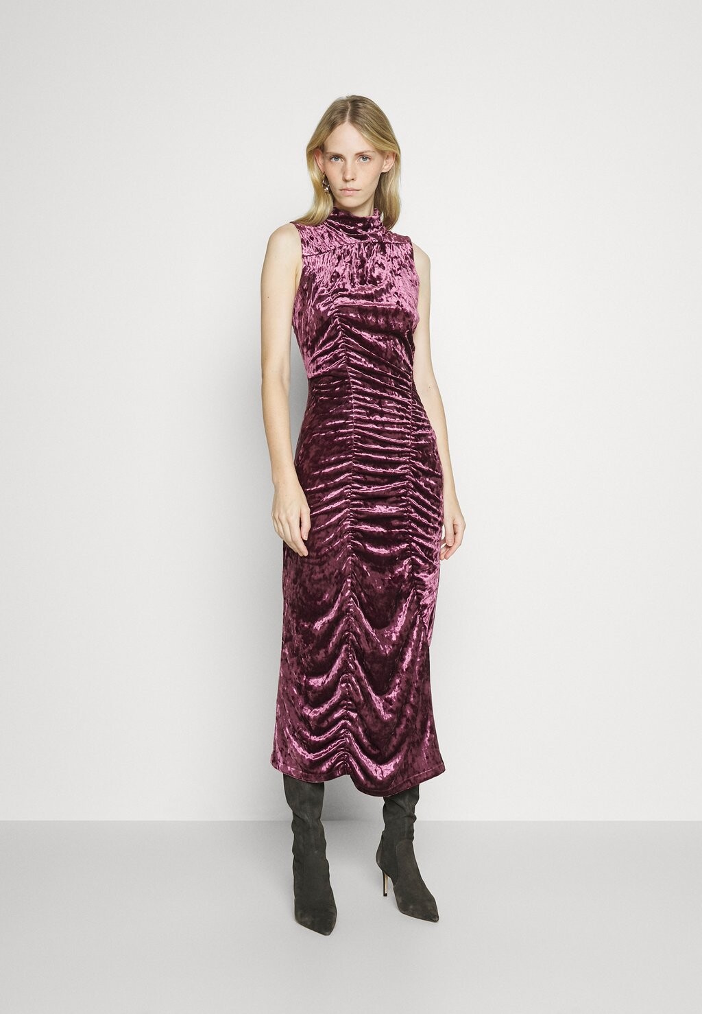 Коктейльное платье / Вечернее платье RENEE DRESS Hofmann Copenhagen, бордовый, Черный
Коктейльное платье / Вечернее платье RENEE DRESS Hofmann Copenhagen, бордовый, Черный