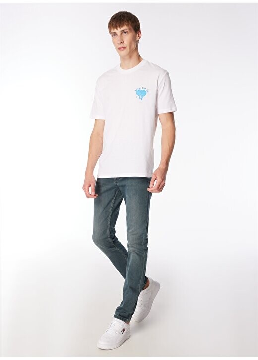 Мужские джинсовые брюки Rider Jean Slim Fit Stone с нормальной талией L70115858 Lee
Мужские джинсовые брюки Rider Jean Slim Fit Stone с нормальной талией L70115858 Lee