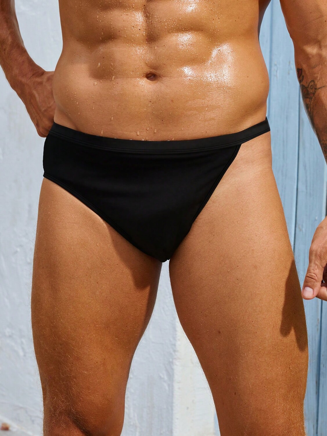 Мужские плавки Manfinity Swimmode с асимметричными треугольниками, чистый цвет для праздников, черный цвет
Мужские плавки Manfinity Swimmode с асимметричными треугольниками, чистый цвет для праздников, черный цвет