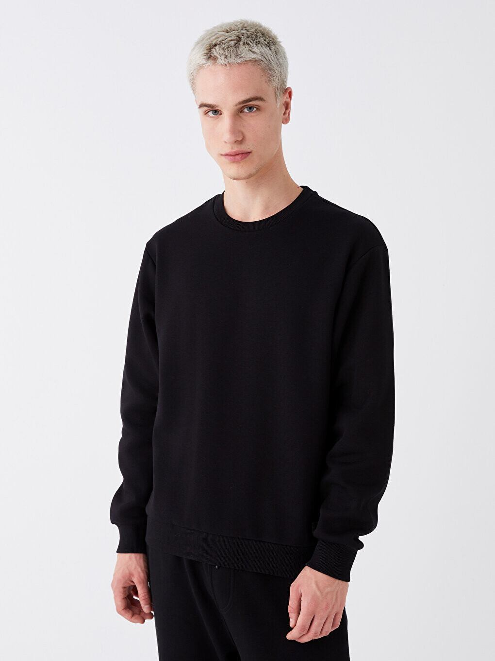 Мужская толстовка Oversize с круглым вырезом и длинными рукавами XSIDE, новый черный
Мужская толстовка Oversize с круглым вырезом и длинными рукавами XSIDE, новый черный