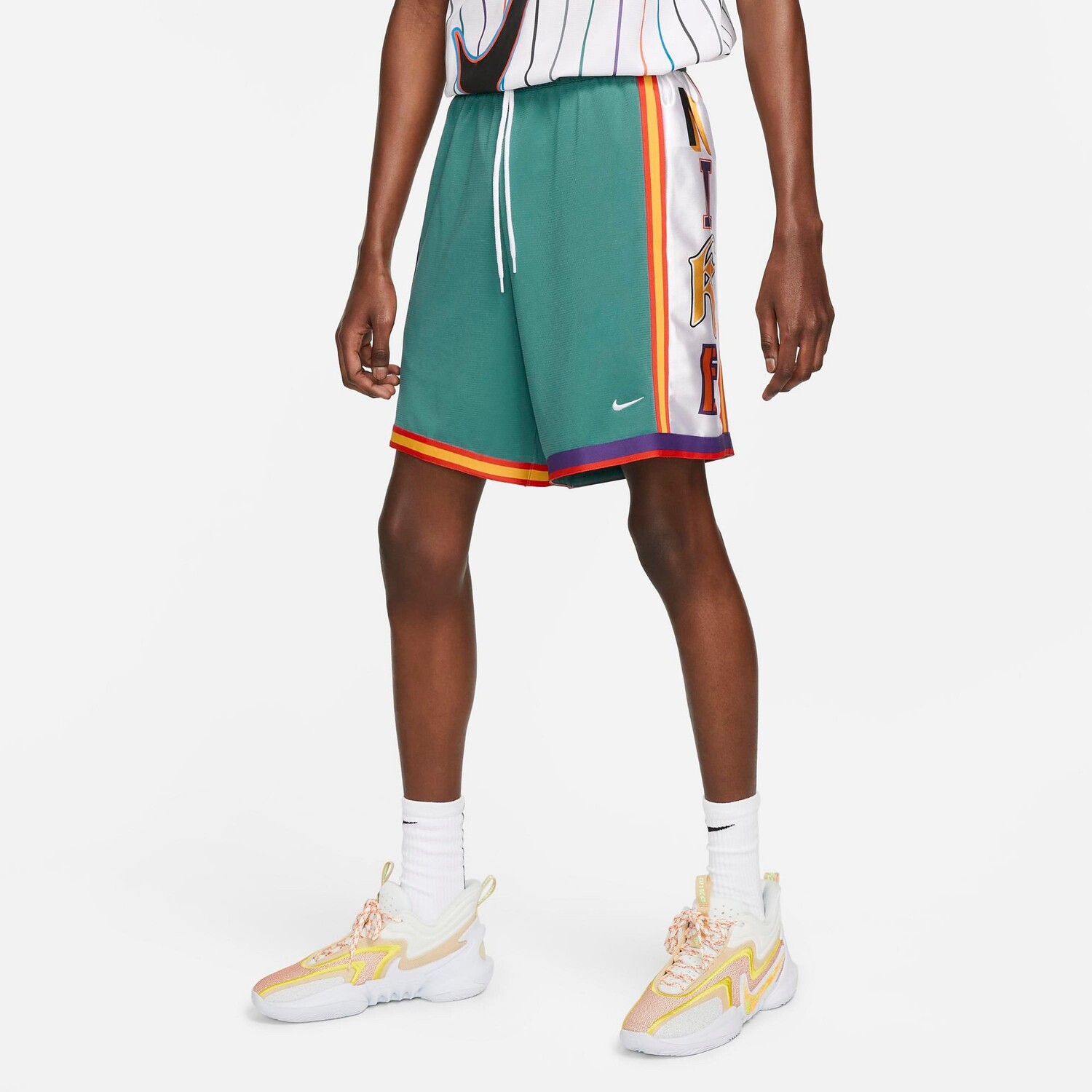 Мужские баскетбольные шорты Nike Dri-FIT DNA Class of '96 с принтом 8 дюймов, зеленый
Мужские баскетбольные шорты Nike Dri-FIT DNA Class of '96 с принтом 8 дюймов, зеленый