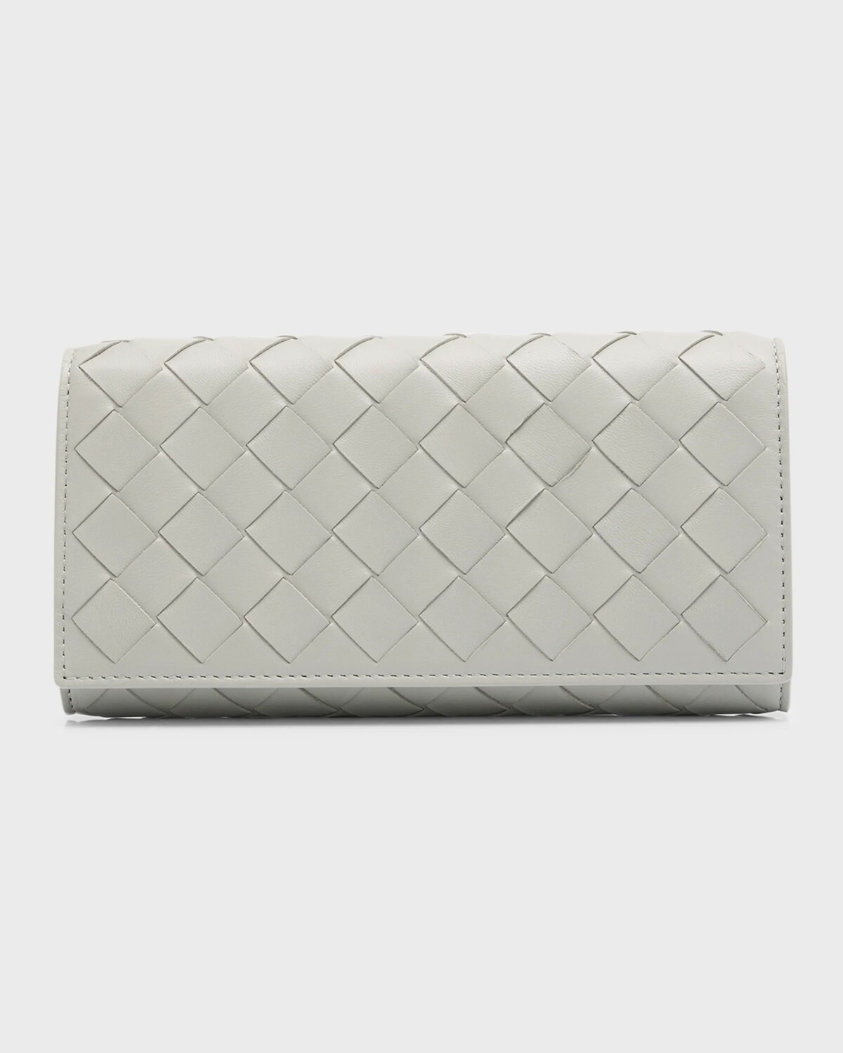 Большой кошелек с клапаном Intrecciato Bottega Veneta, цвет Agate Grey-Gold
Большой кошелек с клапаном Intrecciato Bottega Veneta, цвет Agate Grey-Gold