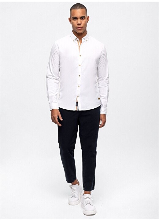 Обычная белая мужская рубашка Back And Bond Slim Fit с воротником на пуговицах B33W20051 Back and Bond, белый
Обычная белая мужская рубашка Back And Bond Slim Fit с воротником на пуговицах B33W20051 Back and Bond, белый