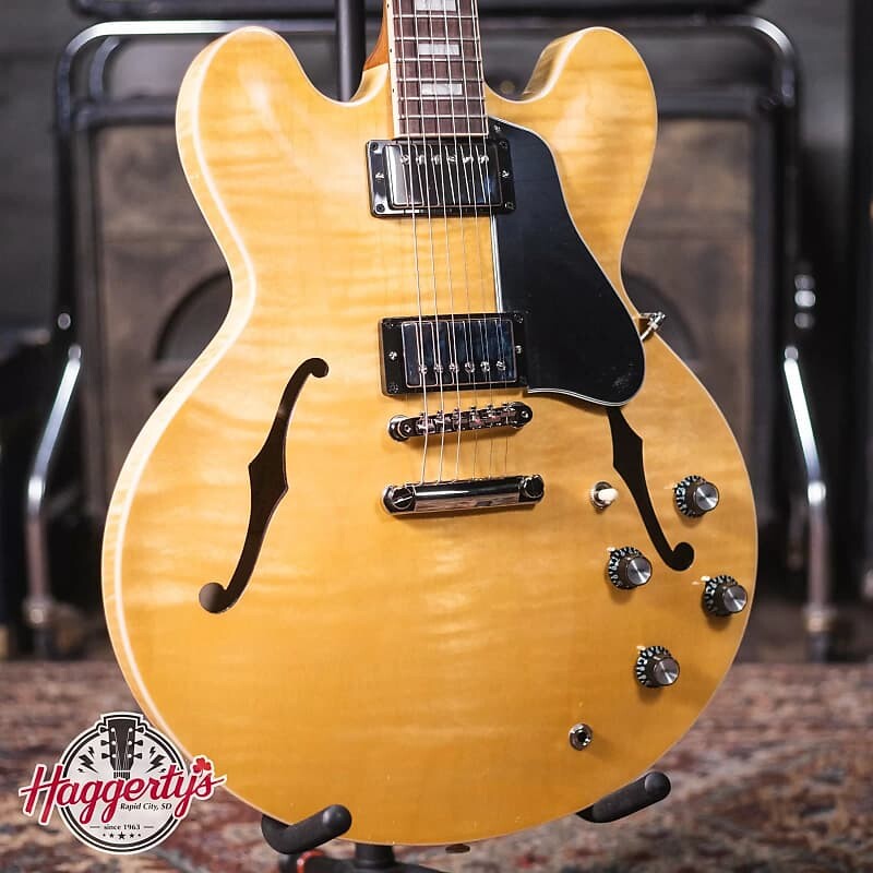 Электрогитара Gibson ES-335 Figured - Antique Natural with Hardshell Case
Электрогитара Gibson ES-335 Figured - Antique Natural with Hardshell Case