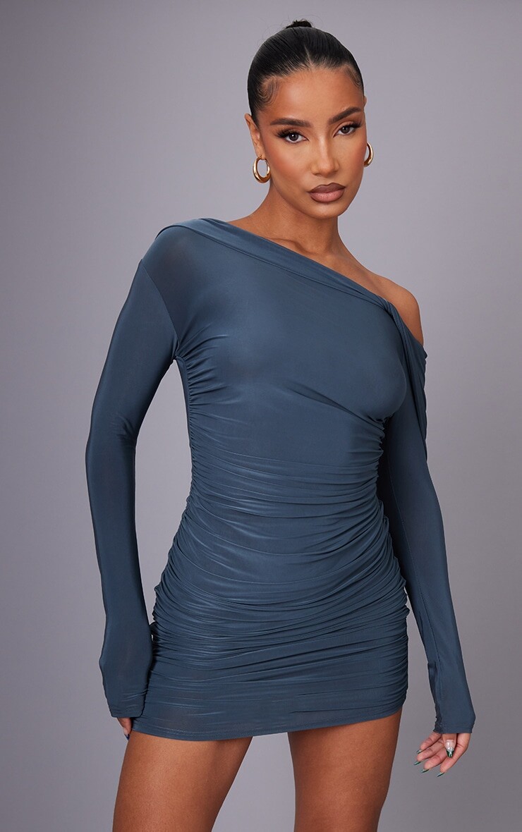 PrettyLittleThing Темно-серое обтягивающее облегающее платье на одно плечо со сборками
PrettyLittleThing Темно-серое обтягивающее облегающее платье на одно плечо со сборками