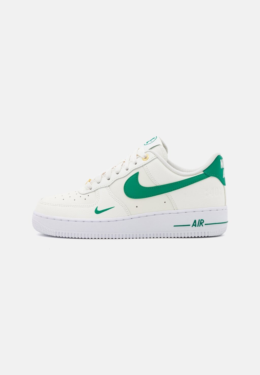Кроссовки Nike WMNS AIR FORCE 1 07 SE XCAT, цвет sail/malachite/white/gold
Кроссовки Nike WMNS AIR FORCE 1 07 SE XCAT, цвет sail/malachite/white/gold