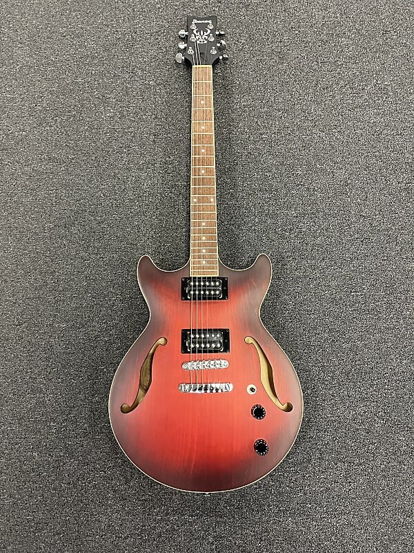 Электрогитара Ibanez AM53-SRF Artcore with Walnut Fretboard 2023 - Sunburst Red Flat
Электрогитара Ibanez AM53-SRF Artcore with Walnut Fretboard 2023 - Sunburst Red Flat