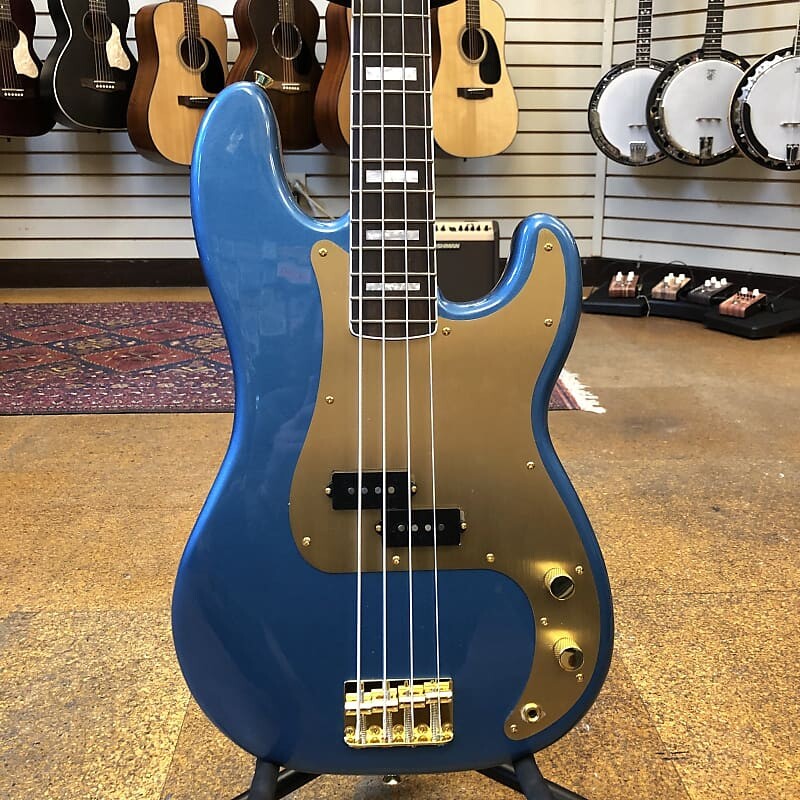 Басс гитара Squier 40th Anniversary Precision Bass, Gold Edition Lake Placid Blue
Басс гитара Squier 40th Anniversary Precision Bass, Gold Edition Lake Placid Blue
