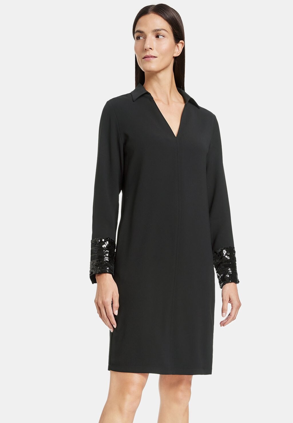 Повседневное платье ELEGANTES MIT PAILLETTENBESATZ AM ÄRMELSAUM Gerry Weber, цвет schwarz
Повседневное платье ELEGANTES MIT PAILLETTENBESATZ AM ÄRMELSAUM Gerry Weber, цвет schwarz