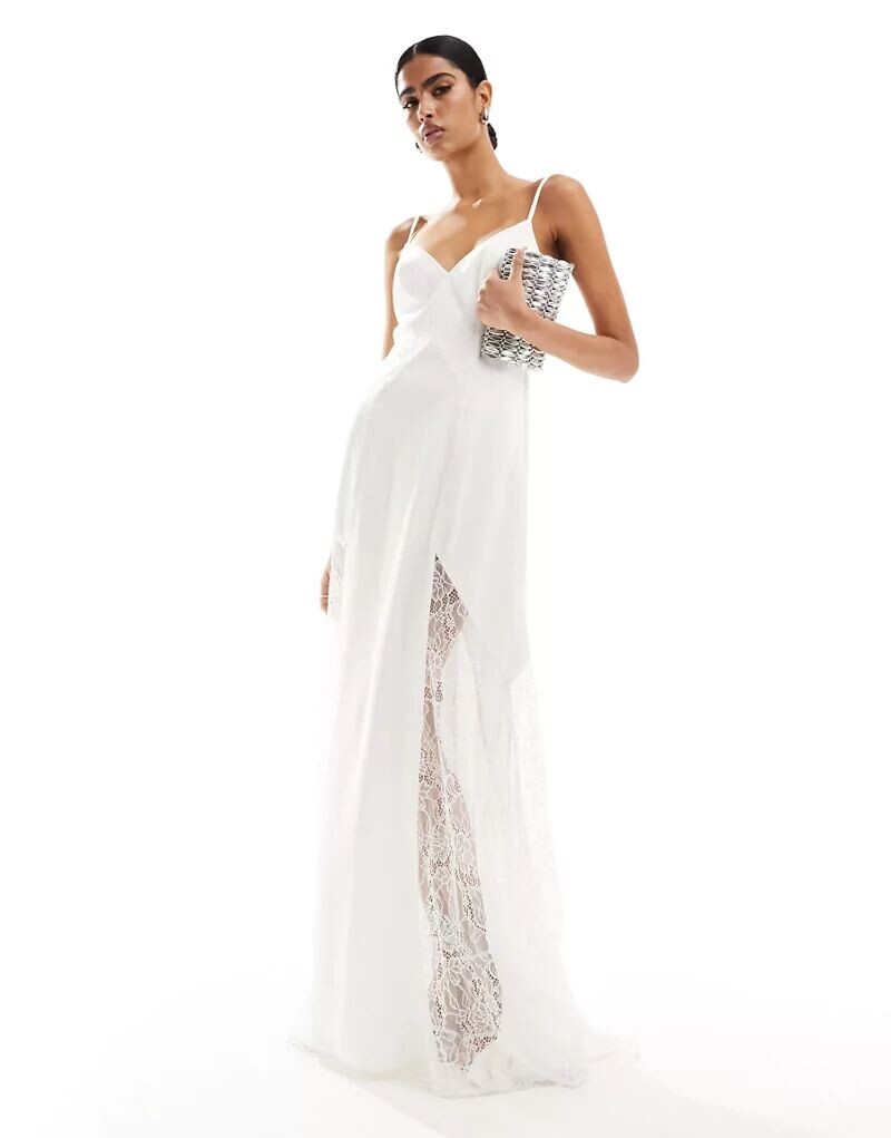 Облегающее платье макси цвета слоновой кости с кружевной вставкой Forever New Bridal
Облегающее платье макси цвета слоновой кости с кружевной вставкой Forever New Bridal