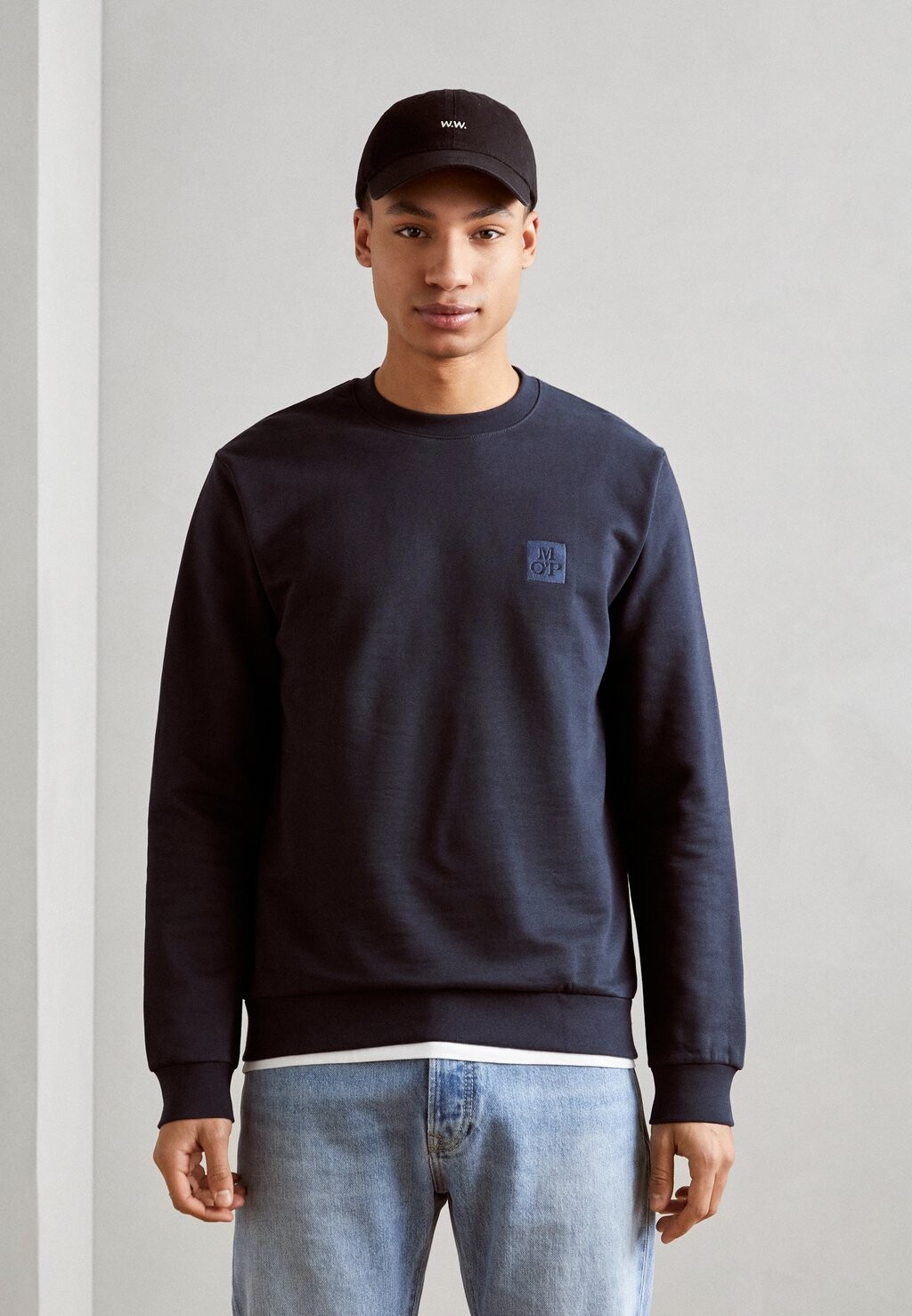 Толстовка CREWNECK LOGO EMBROIDERY RIB NECK HEM AND CUFFS Marc O'Polo, цвет dark navy
Толстовка CREWNECK LOGO EMBROIDERY RIB NECK HEM AND CUFFS Marc O'Polo, цвет dark navy