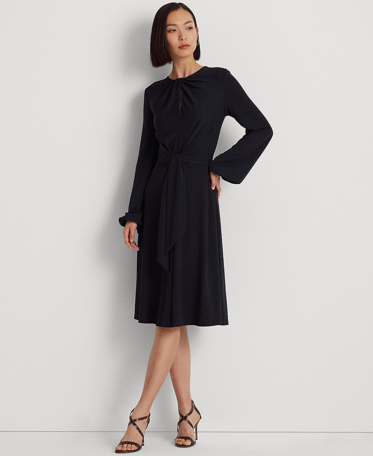 Женское платье из эластичного джерси с завязками спереди Lauren Ralph Lauren
Женское платье из эластичного джерси с завязками спереди Lauren Ralph Lauren