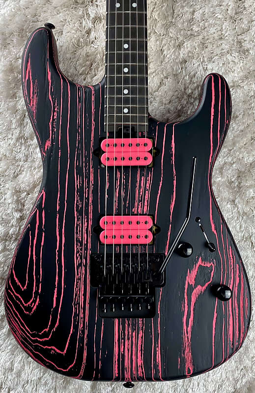 Электрогитара Charvel Pro-Mod San Dimas Style 1 HH FR E Ash Neon Pink Electric Guitar
Электрогитара Charvel Pro-Mod San Dimas Style 1 HH FR E Ash Neon Pink Electric Guitar