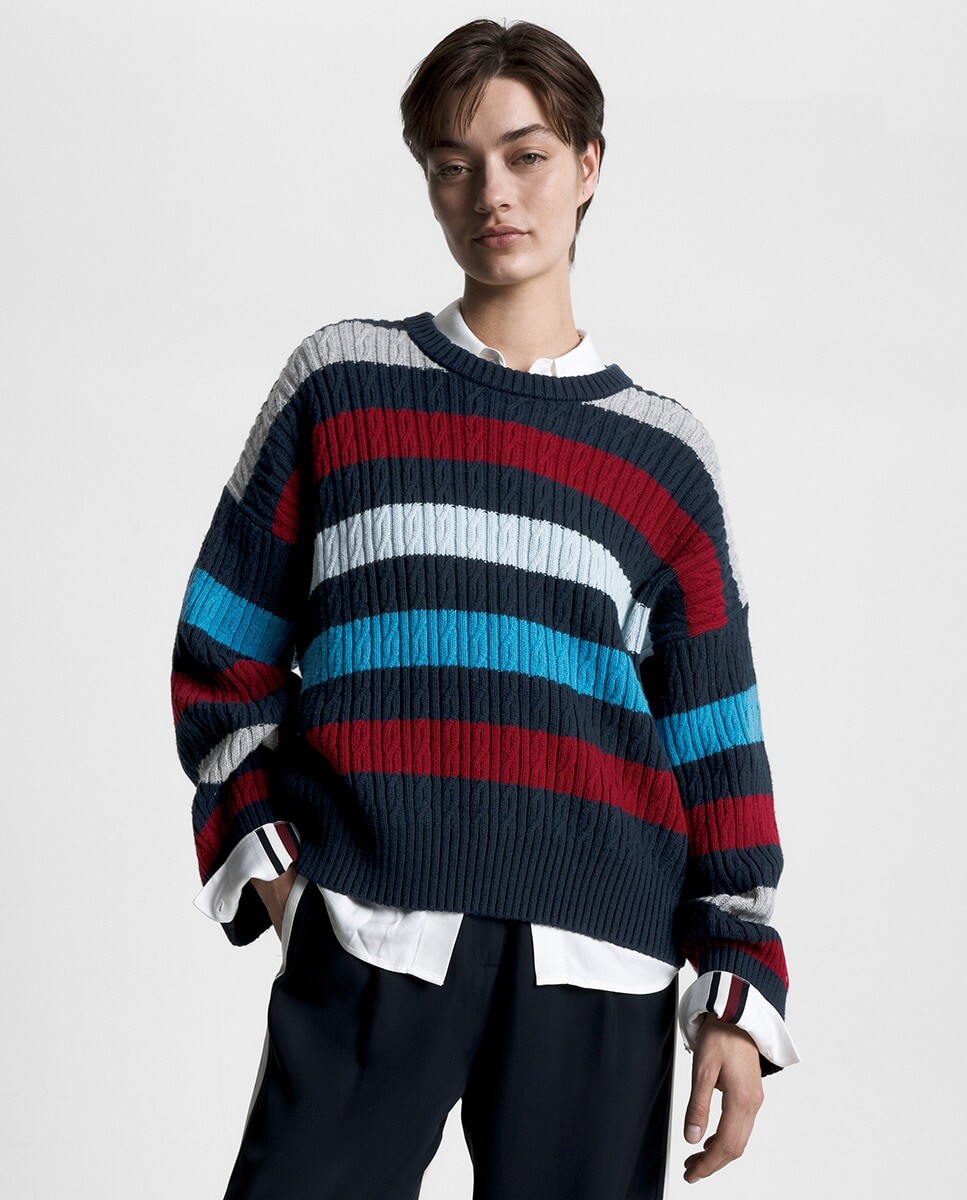Женский свитер с круглым вырезом и длинными рукавами Tommy Hilfiger, темно-синий
Женский свитер с круглым вырезом и длинными рукавами Tommy Hilfiger, темно-синий