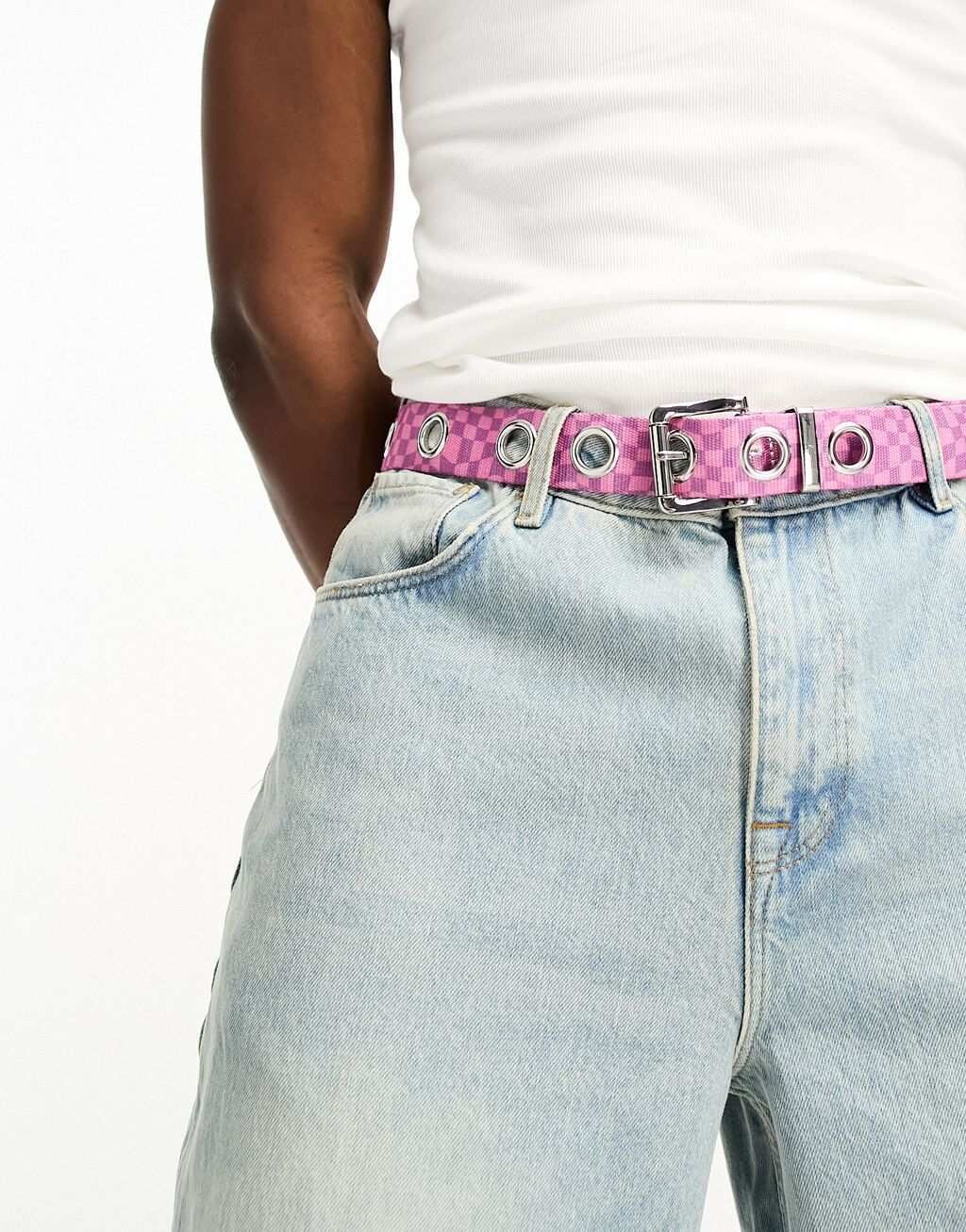 Ремень ASOS DESIGN с шахматными люверсами и цепочкой фиолетового и розового цвета
Ремень ASOS DESIGN с шахматными люверсами и цепочкой фиолетового и розового цвета