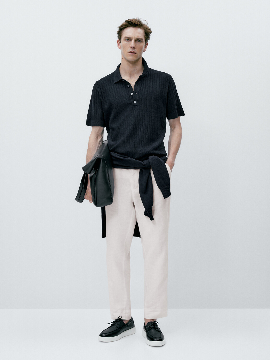 Трикотажный свитер поло с вертикальным фактурным изображением Massimo Dutti, темно-синий
Трикотажный свитер поло с вертикальным фактурным изображением Massimo Dutti, темно-синий