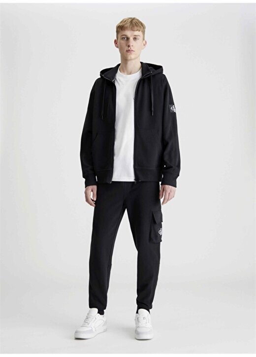 Нормальные черные мужские спортивные штаны J30J324683BEH Calvin Klein Jeans, черный
Нормальные черные мужские спортивные штаны J30J324683BEH Calvin Klein Jeans, черный
