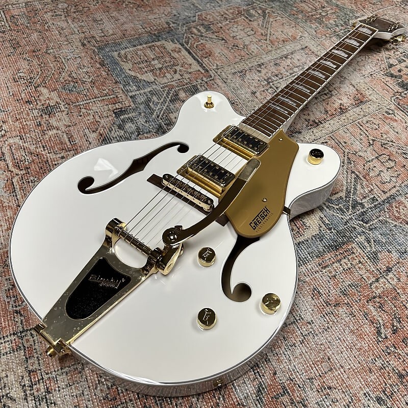 Электрогитара Gretsch G5422TG Electromatic Double Cutaway Hollow Body with Bigsby, Gold Hardware, Snow Crest White
Электрогитара Gretsch G5422TG Electromatic Double Cutaway Hollow Body with Bigsby, Gold Hardware, Snow Crest White