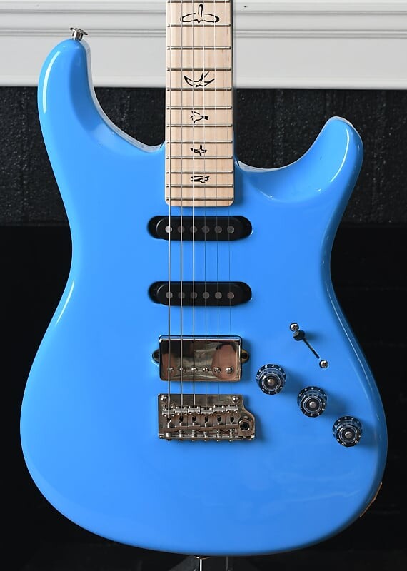 Электрогитара Paul Reed Smith PRS Fiore Mark Lettieri Signature Larkspur Maple Neck
Электрогитара Paul Reed Smith PRS Fiore Mark Lettieri Signature Larkspur Maple Neck