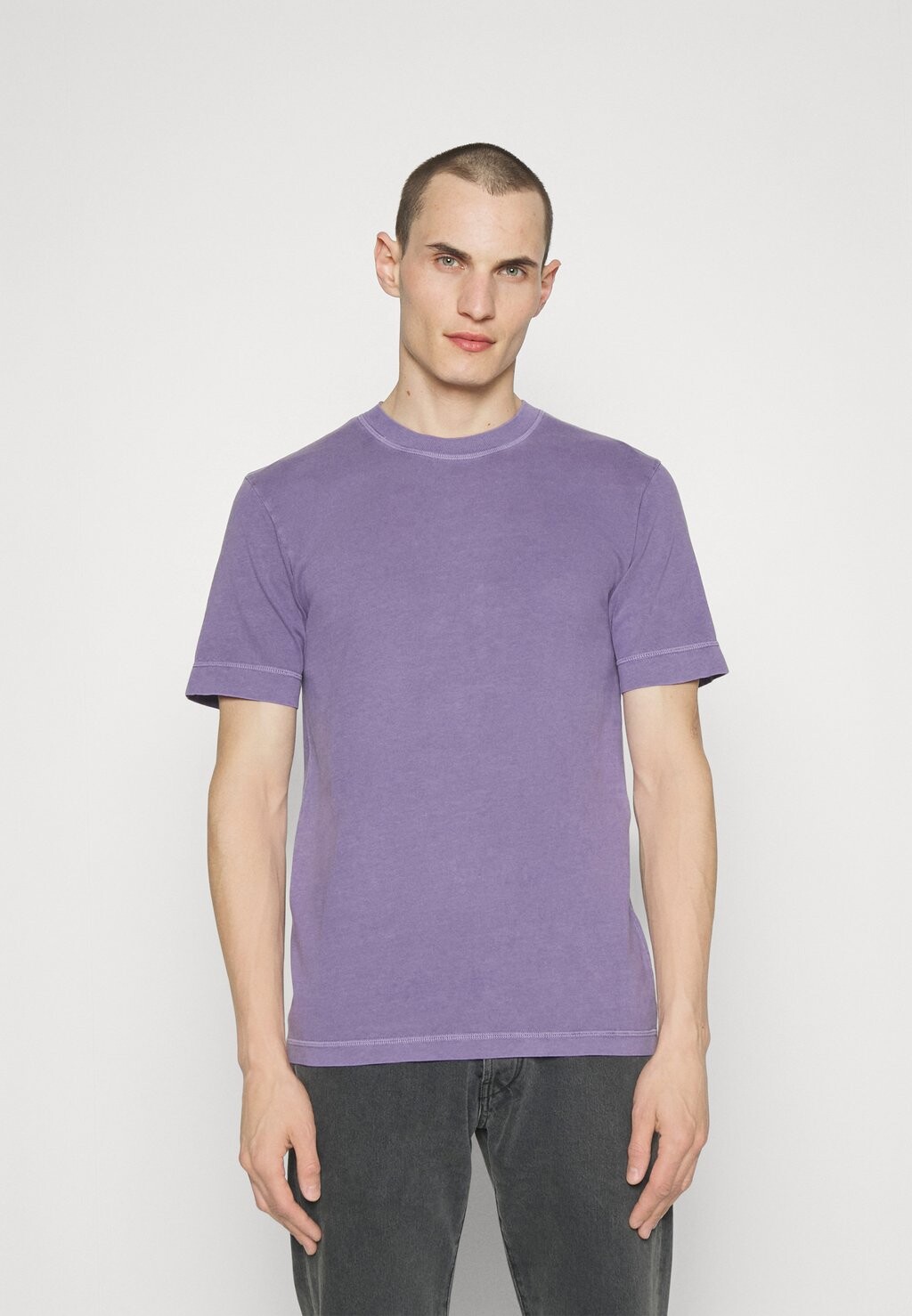 Футболка базовая RAPHAEL DRYKORN, цвет purple
Футболка базовая RAPHAEL DRYKORN, цвет purple