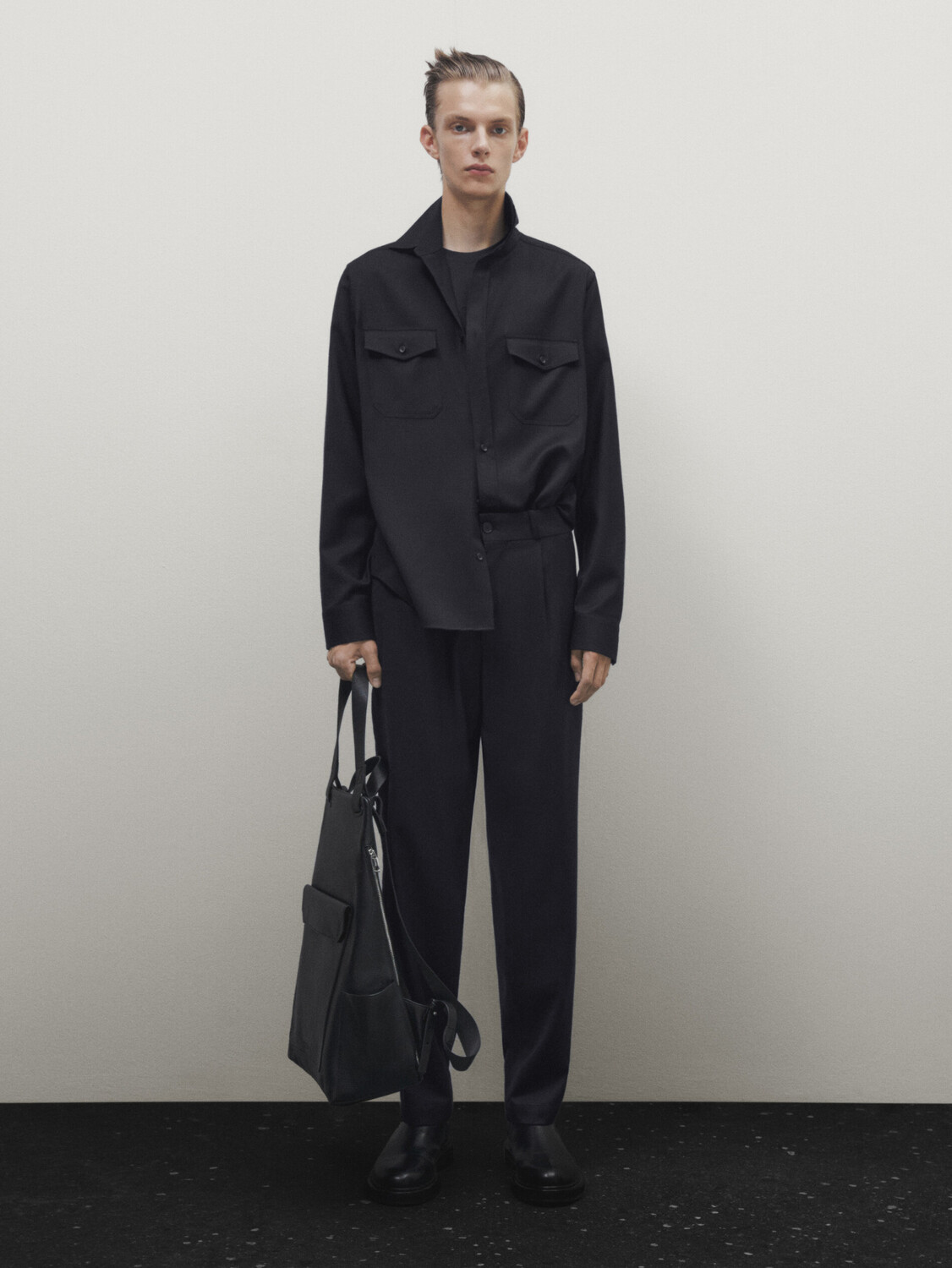 Рубашка из полушерсти мериноса обычного кроя с карманами Massimo Dutti, темно-синий
Рубашка из полушерсти мериноса обычного кроя с карманами Massimo Dutti, темно-синий