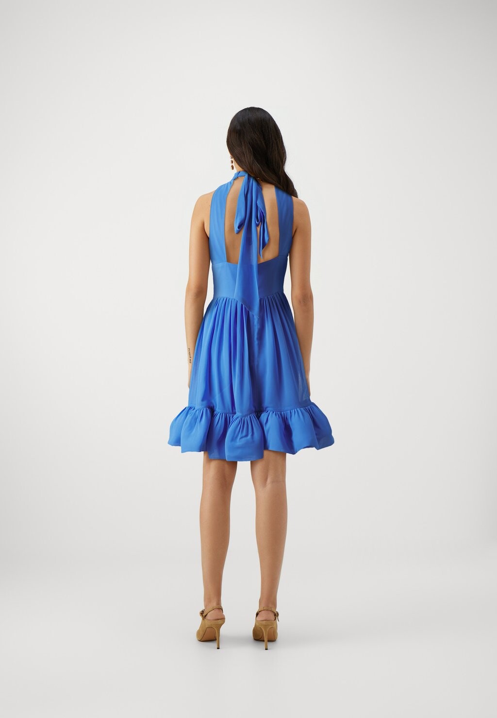 Коктейльное платье / Вечернее платье FERN HALTERNECK RUFFLED MINI DRESS Malina, синий
Коктейльное платье / Вечернее платье FERN HALTERNECK RUFFLED MINI DRESS Malina, синий