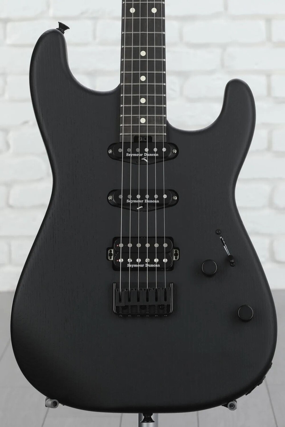 Электрогитара Charvel Pro-Mod San Dimas Style 1 HSS HT Sassafras - Satin Black
Электрогитара Charvel Pro-Mod San Dimas Style 1 HSS HT Sassafras - Satin Black