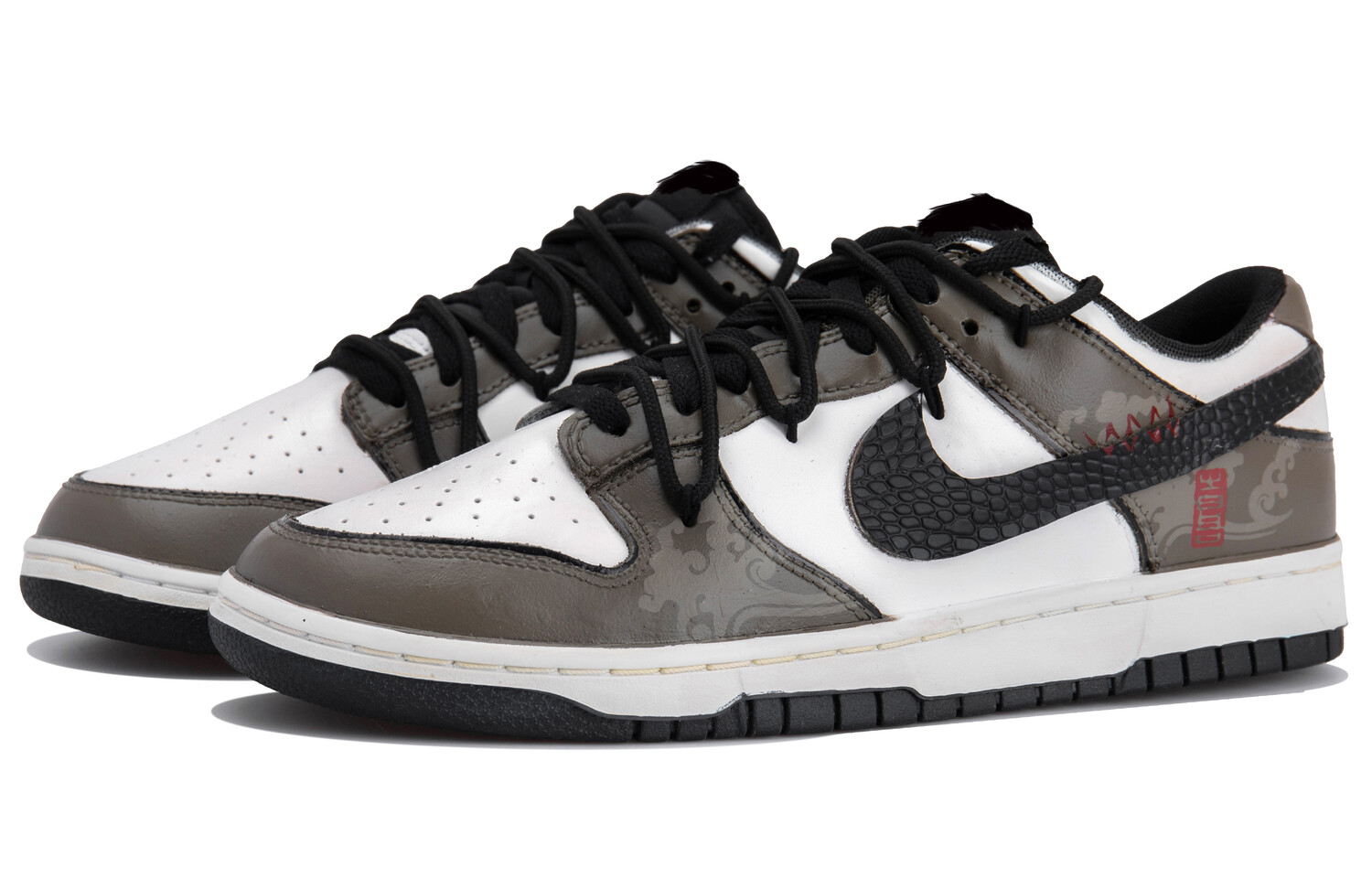 Кроссовки Nike Dunk Skateboarding Shoes Women's Low-top Black/White/Brown, черный/белый/коричневый
Кроссовки Nike Dunk Skateboarding Shoes Women's Low-top Black/White/Brown, черный/белый/коричневый