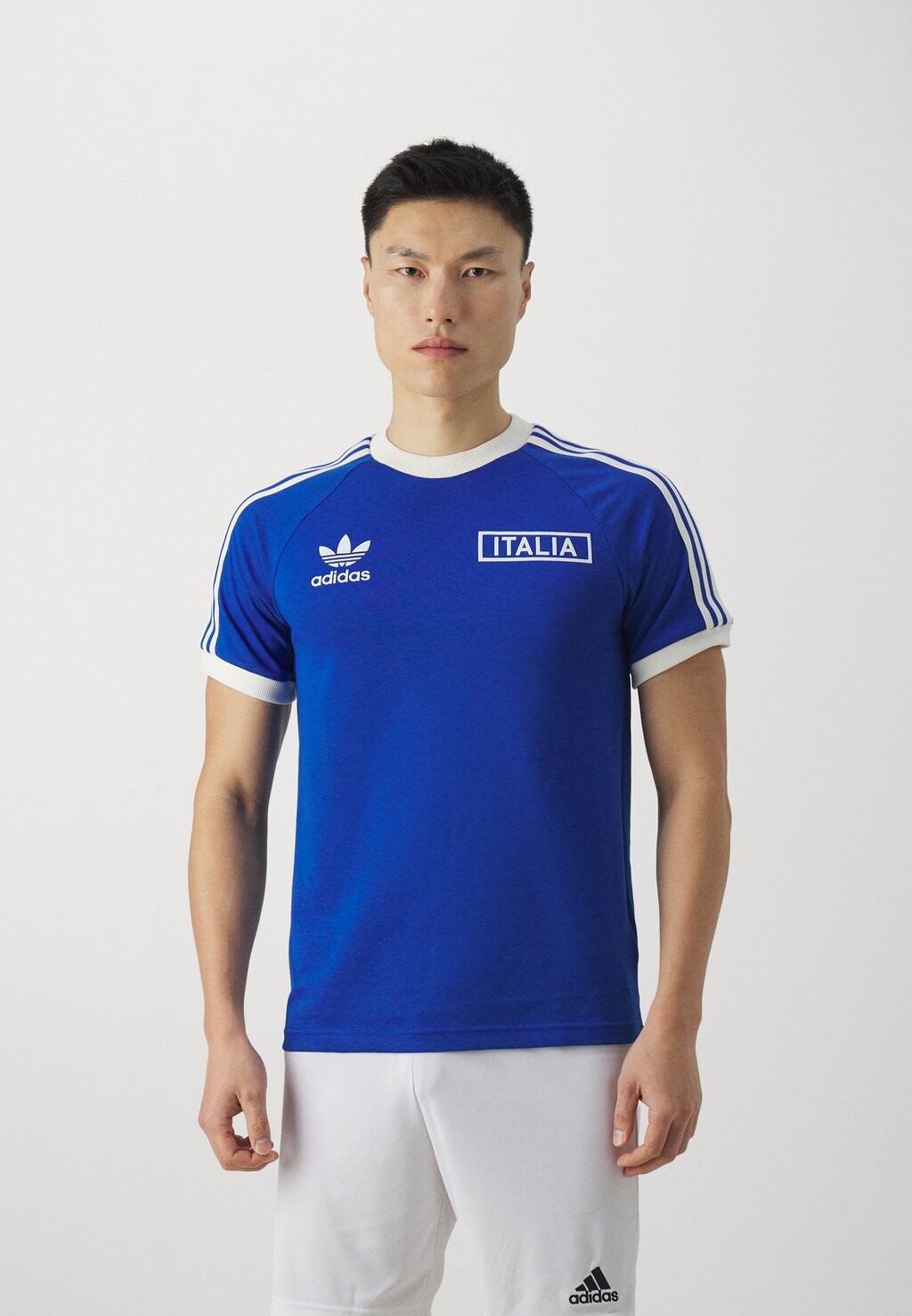 Национальная сборная Italy Figc Stripe Tee adidas Originals, цвет team royal blue
Национальная сборная Italy Figc Stripe Tee adidas Originals, цвет team royal blue