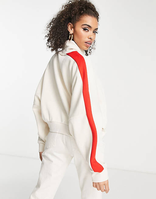 Овсяно-красный свитшот в стиле ретро с высоким воротником adidas Originals 'ski chic'
Овсяно-красный свитшот в стиле ретро с высоким воротником adidas Originals 'ski chic'