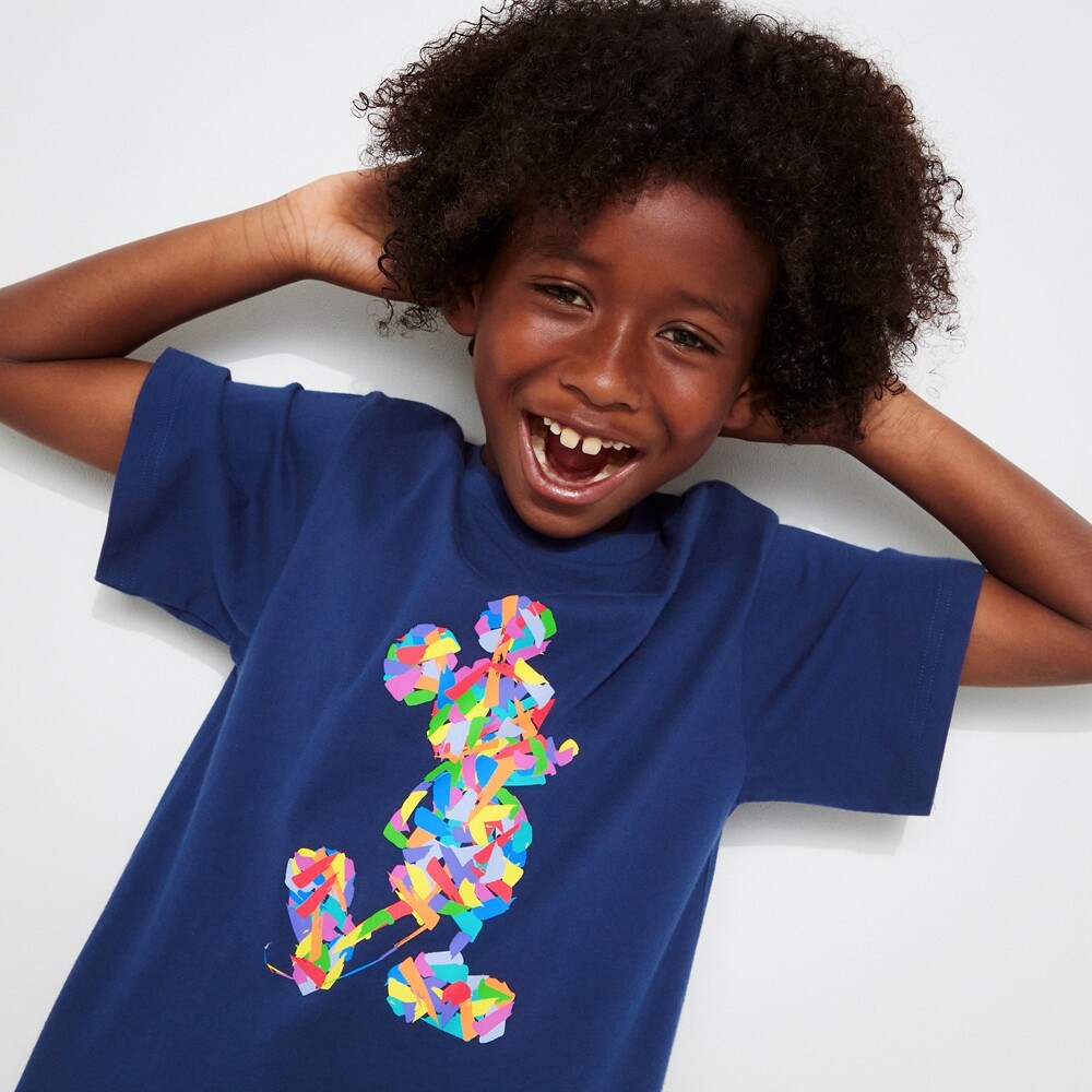 Футболка Uniqlo Mickey Stands унисекс с принтом и короткими рукавами, темно-синий
Футболка Uniqlo Mickey Stands унисекс с принтом и короткими рукавами, темно-синий