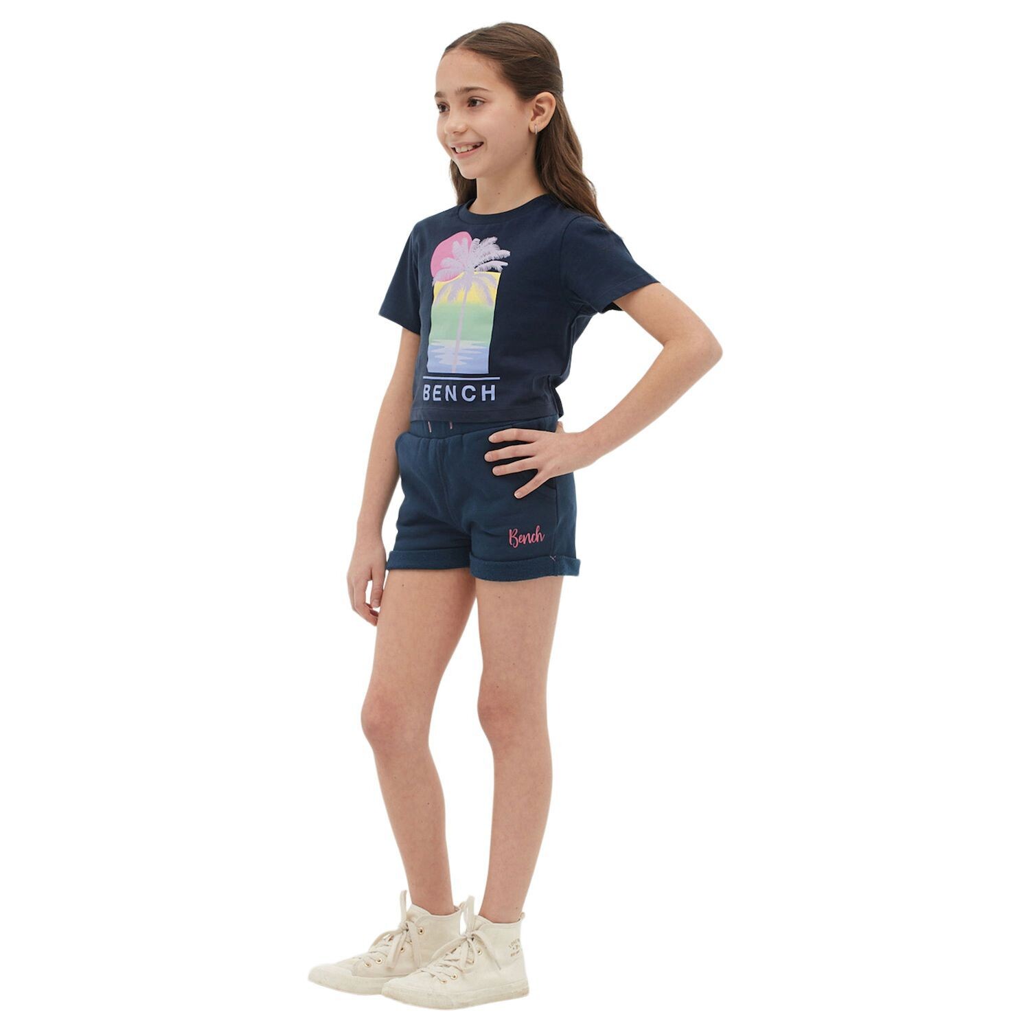 Укороченная футболка Paradiso Bench DNA для девочек 7–14 лет с изображением пальмы в обычном цвете Bench DNA
Укороченная футболка Paradiso Bench DNA для девочек 7–14 лет с изображением пальмы в обычном цвете Bench DNA