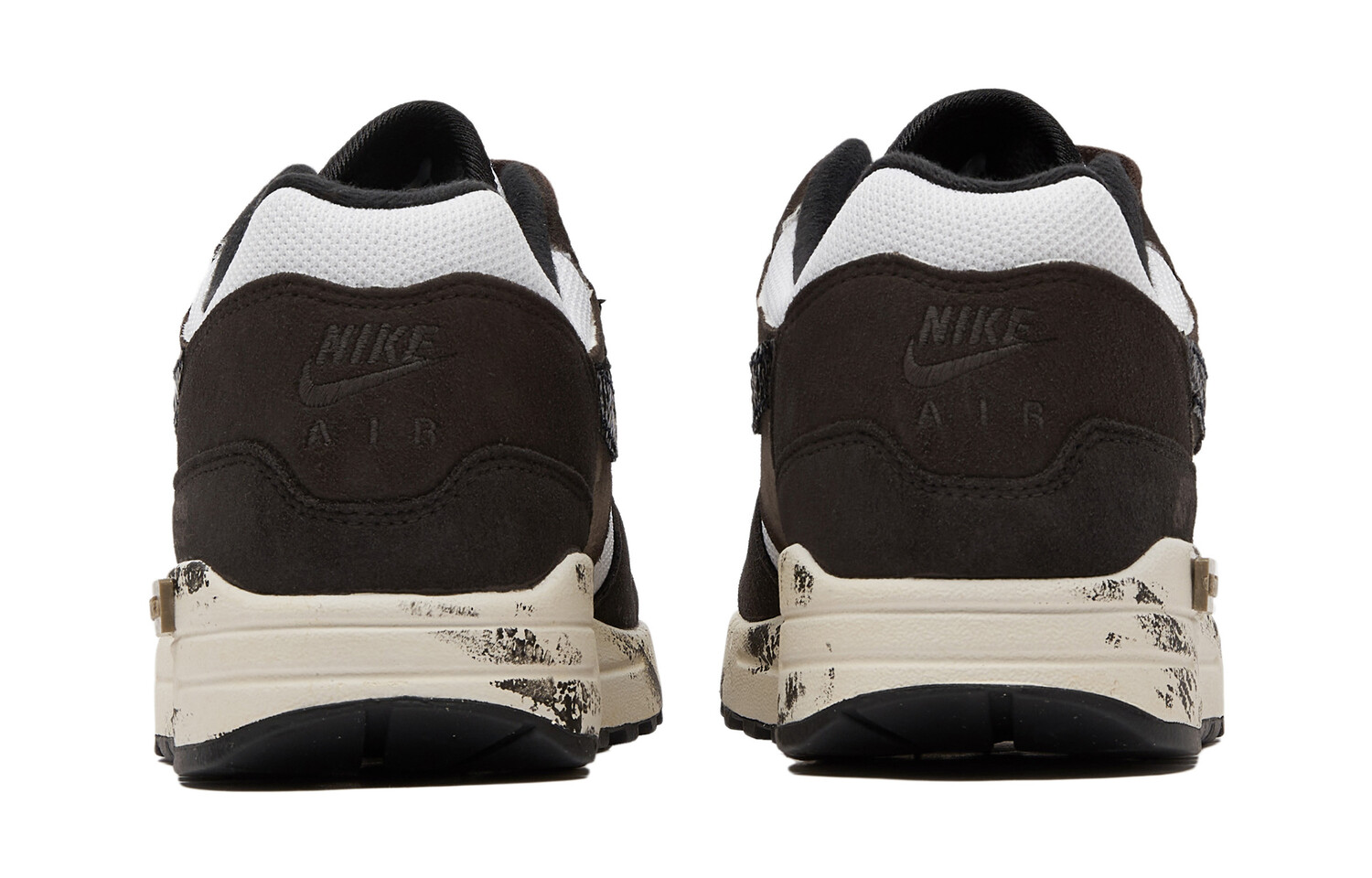 Кроссовки Nike Air Max 1 Lifestyle Shoes Men Low-top Black/white, черный/коричневый
Кроссовки Nike Air Max 1 Lifestyle Shoes Men Low-top Black/white, черный/коричневый